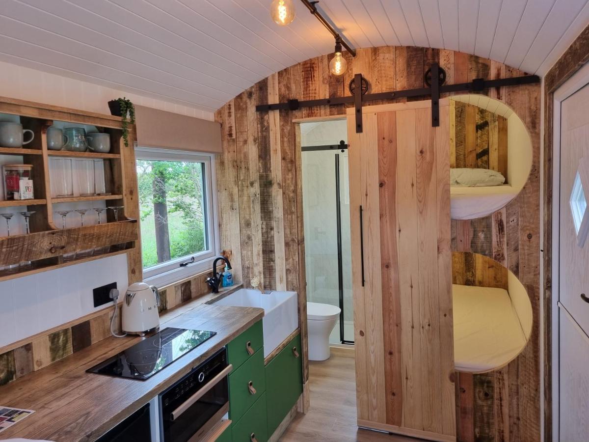 Rusty - Shepherds Hut Sleeps Up To 4 Sidlesham